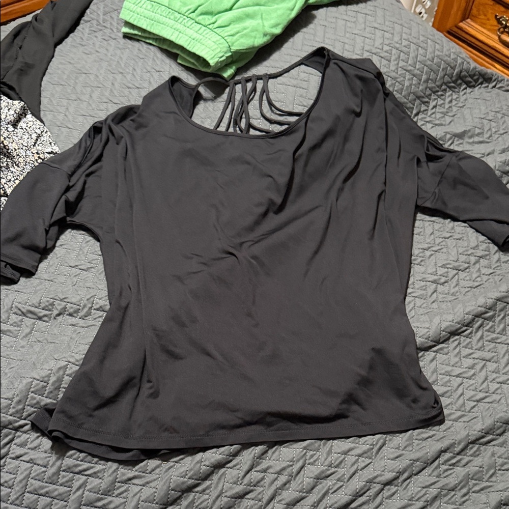Maurice’s In Motion size 3 Black shirt